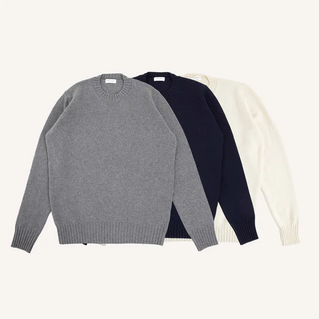 Sweater de lana cuello redondo